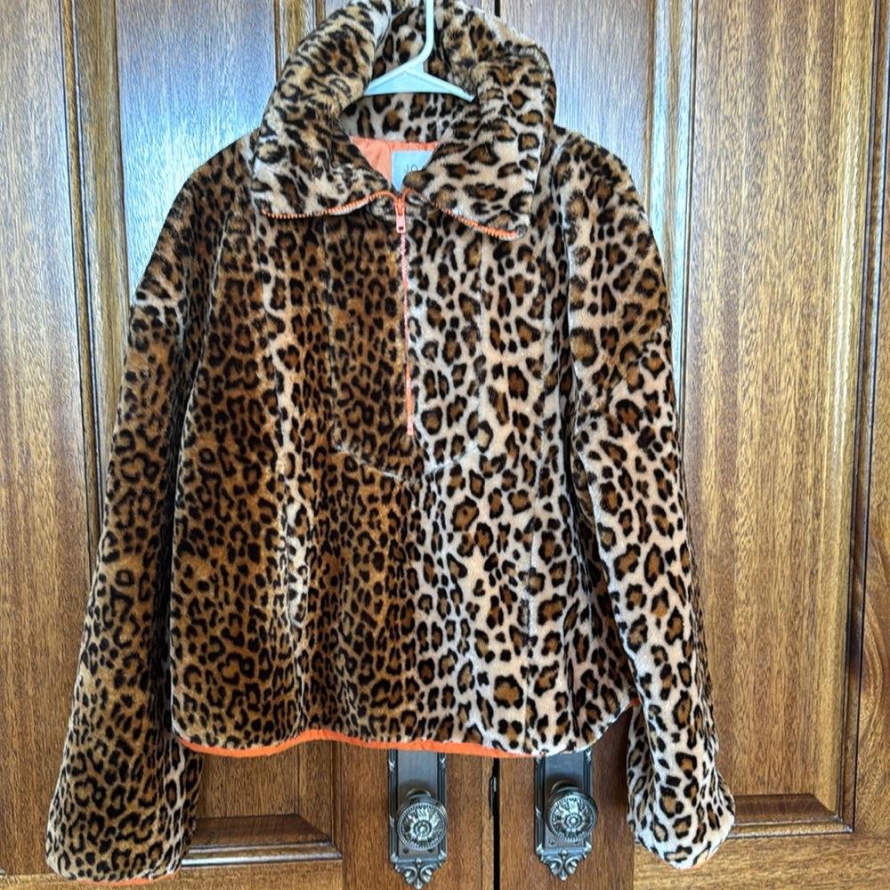 JOA leopard zip up